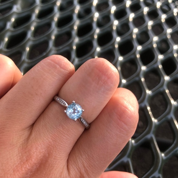 Aquamarine silver color ring - Picture 2 of 7